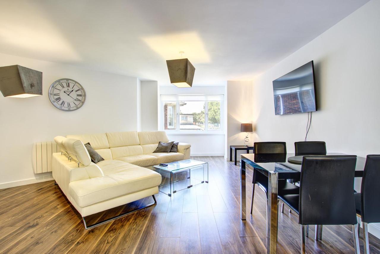 Sunderland Short Stays 2 Bedroom Apartment Free Parking Fulwell Sr6 Εξωτερικό φωτογραφία