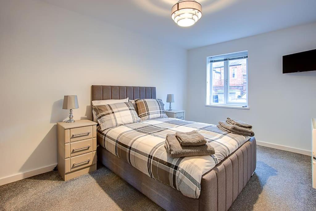 Sunderland Short Stays 2 Bedroom Apartment Free Parking Fulwell Sr6 Εξωτερικό φωτογραφία